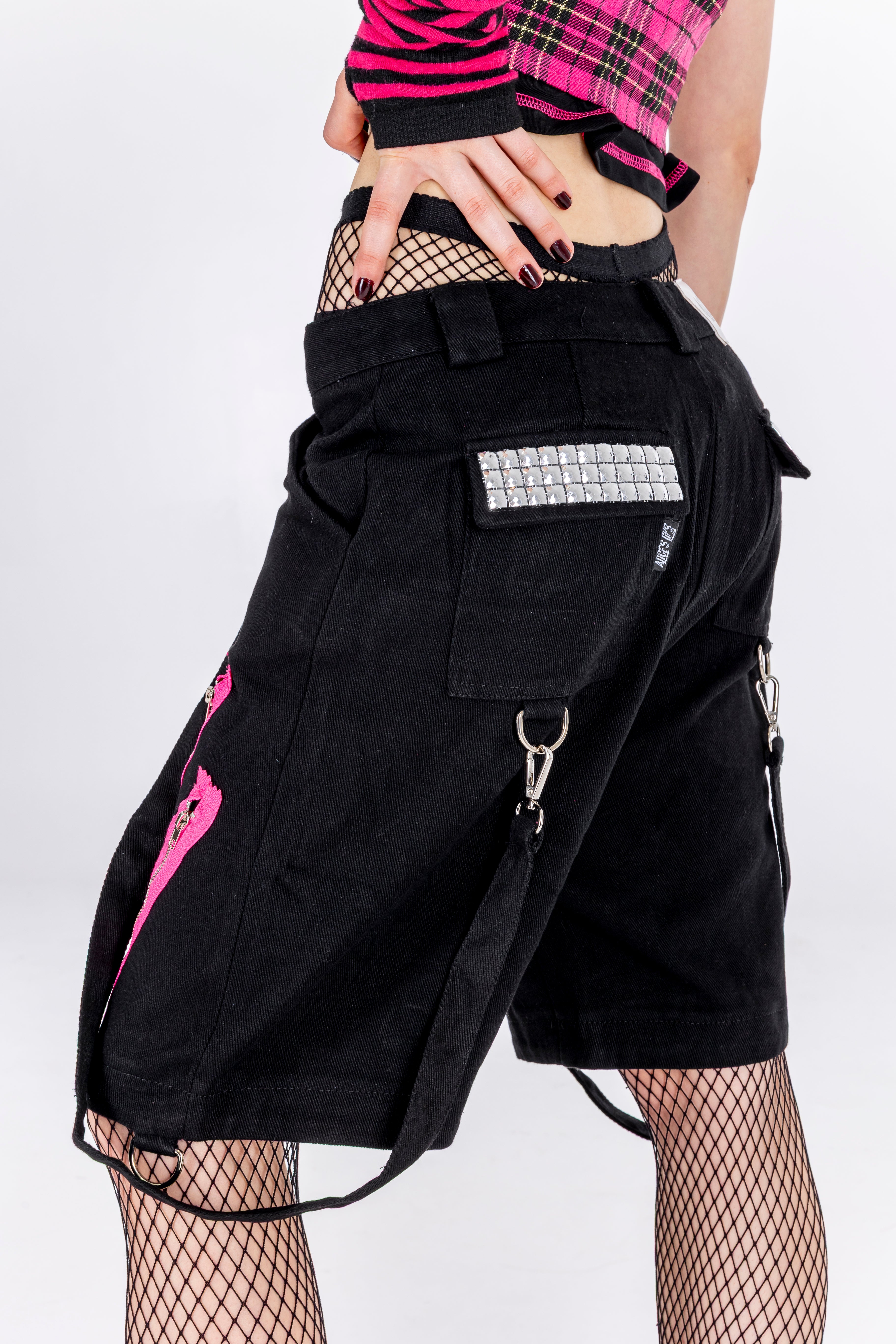 Girlfriend Black Denim Jorts