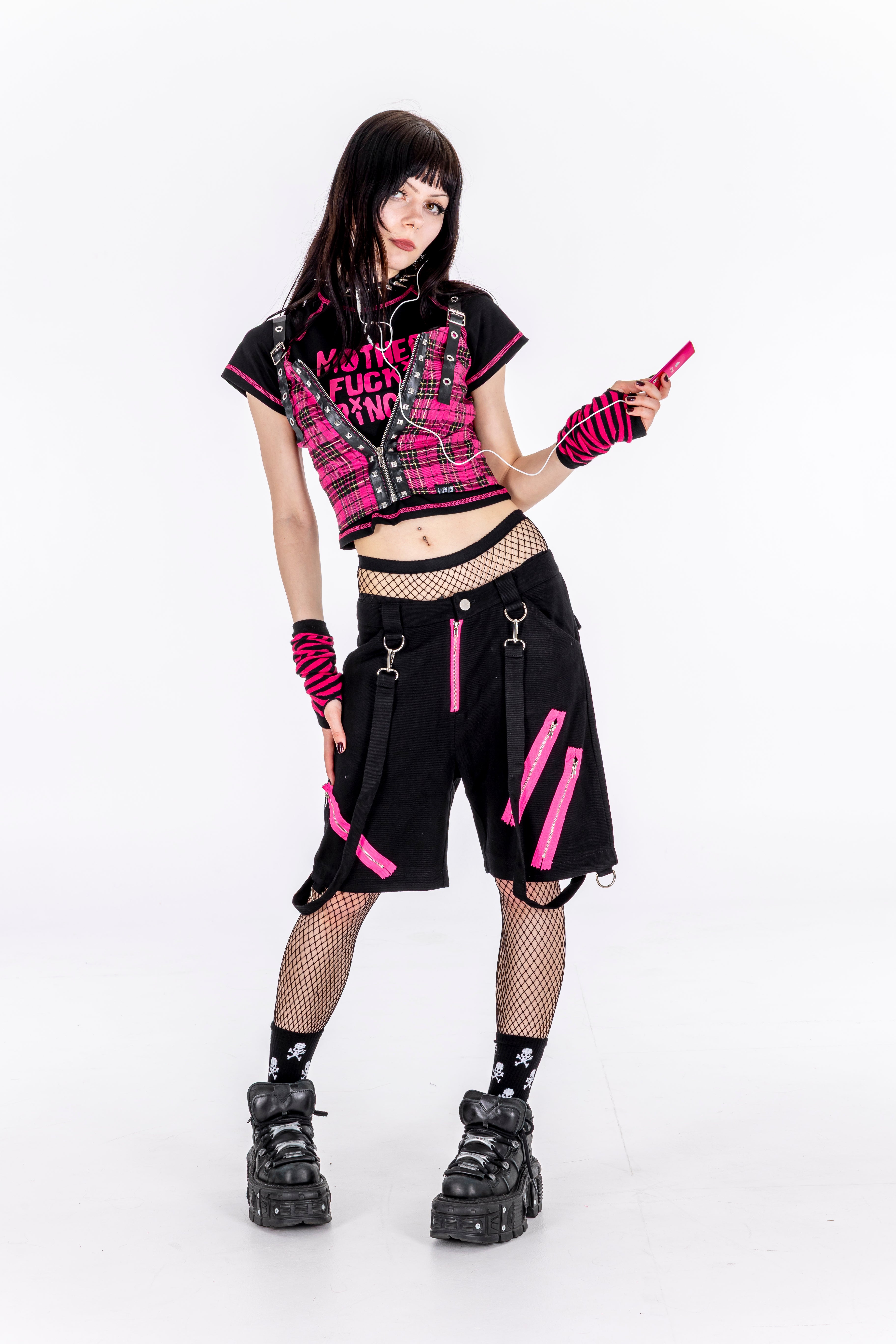 Girlfriend Black Denim Jorts