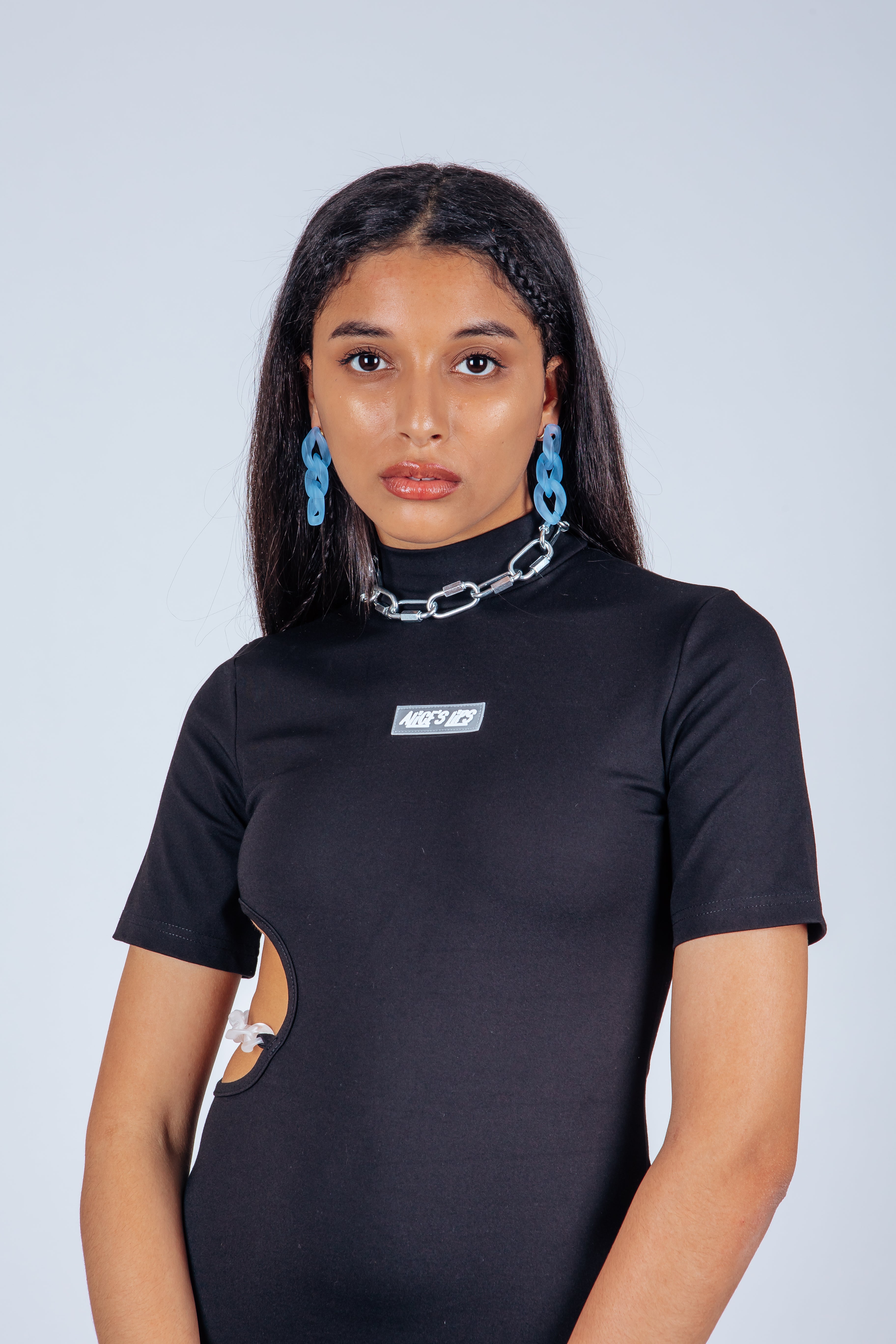 SOFT BLUE MATT CHAIN EARRINGS