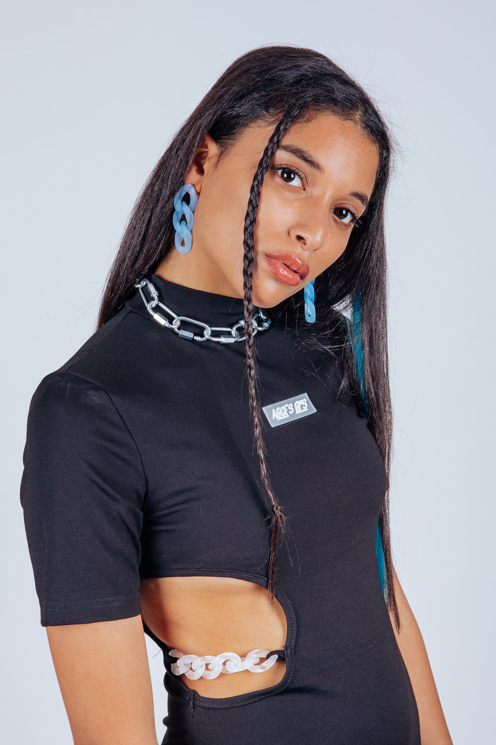 SOFT BLUE MATT CHAIN EARRINGS